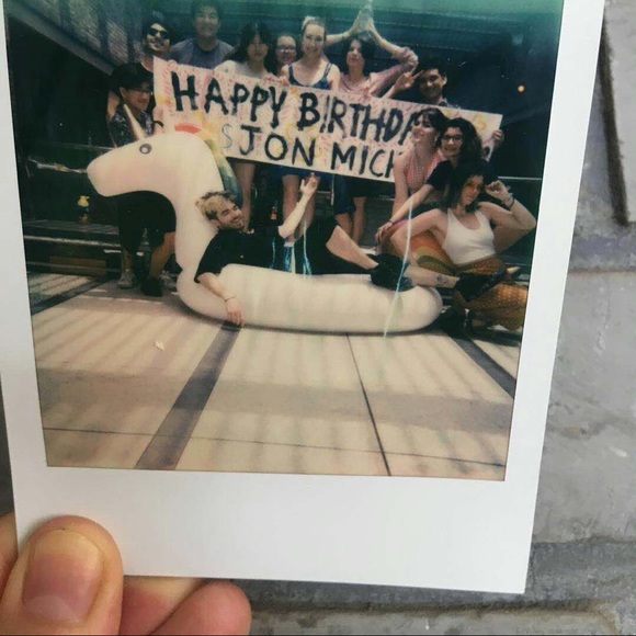 Meet your Posher, Carla - Picture 3 of 4